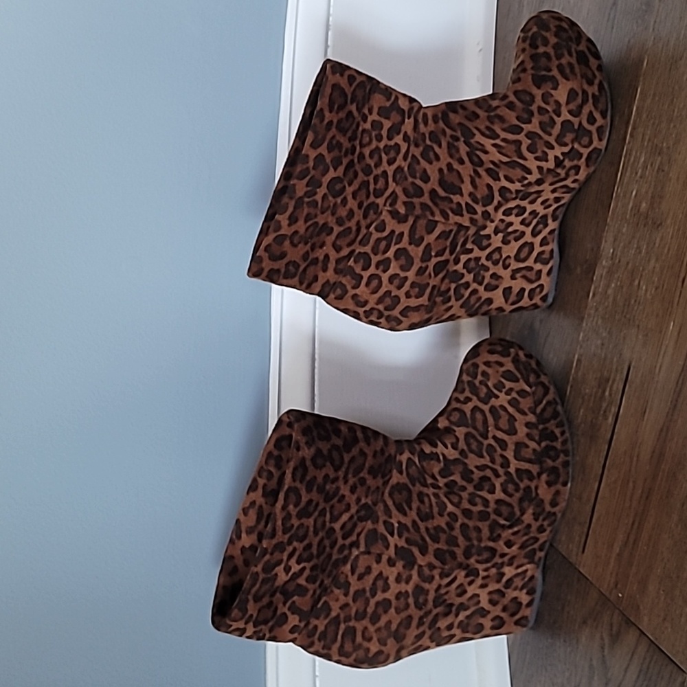 Gianni Bini Leopard Print Wedge Ankle Booties - Brown/Tan